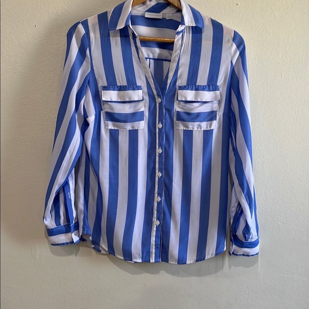 Women’s New York Company button long sleeve, size small